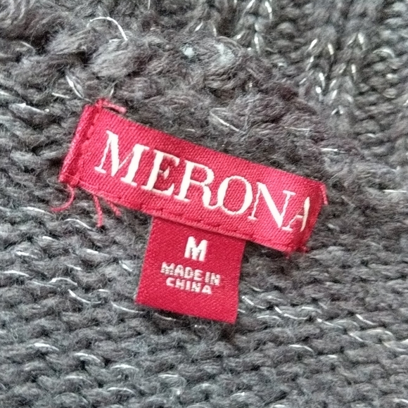 Sparkly Gray Sweater Wrap Size M - Picture 4 of 4